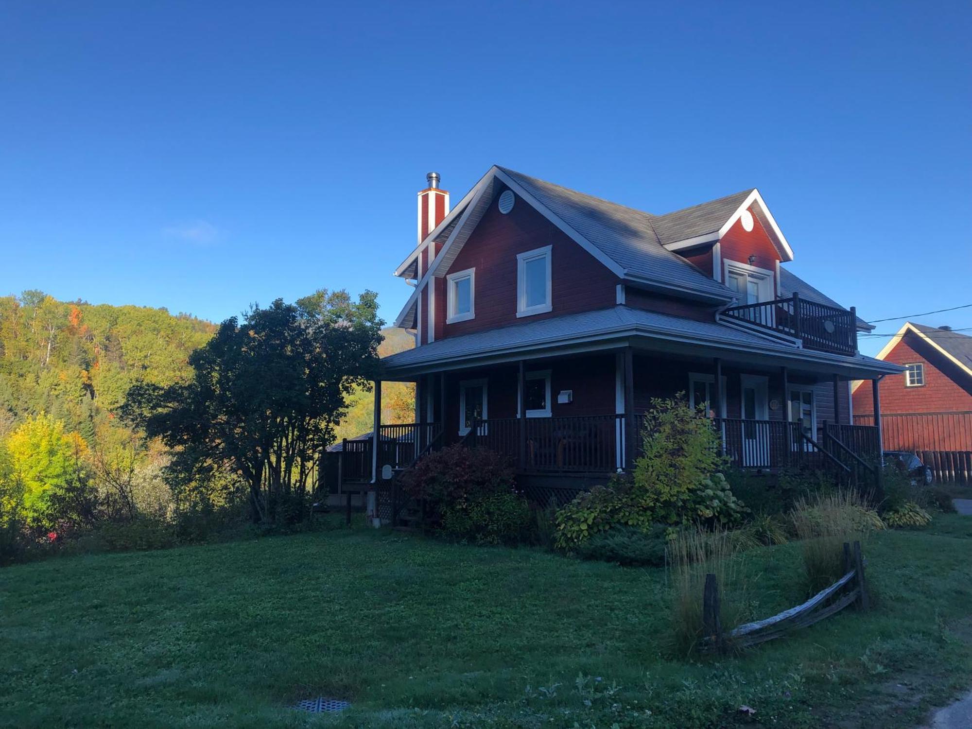 Belle Maison Avec Vue Sur La Riviere LʼAnse-Saint-Jean Eksteriør bilde
